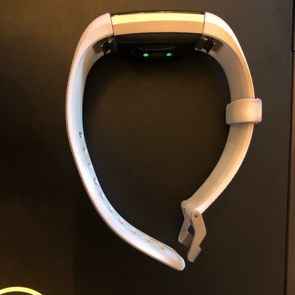 Fitbit - Picture 2 of 5